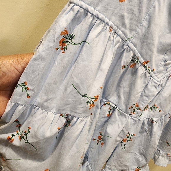 Wild and Fable Floral Light Blue Casjal Romper  With Pockets Size M - Picture 5 of 14